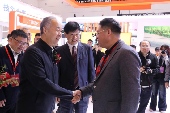 20250430193837_41375